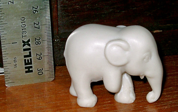 An unpainted version of Sasha, an elephant that lost a leg.