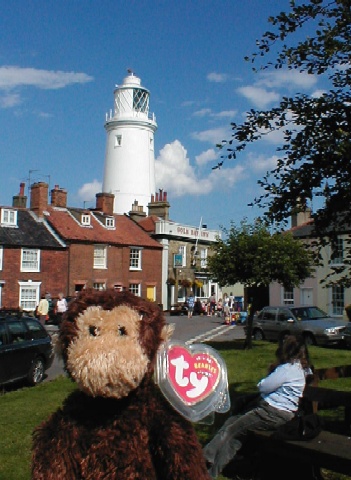 The Sole Bay Inn, with the lighthouse behind.