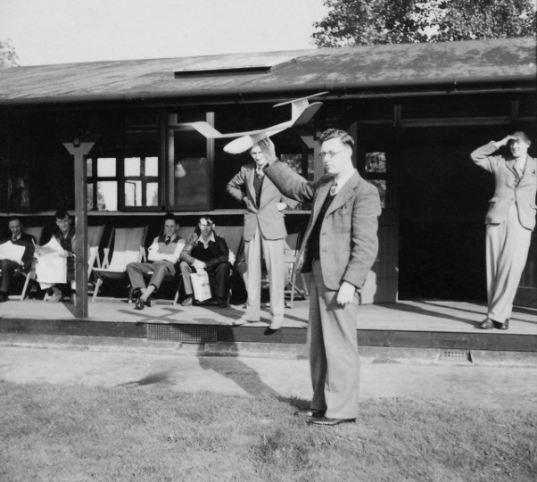 Bob with a sailplane. Ware Park 1948.