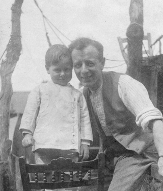 Robert with his father Lewis Jones, c1923.