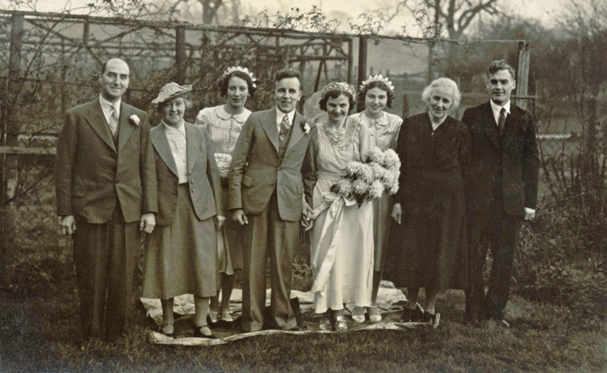 Una's sister Eva at her wedding to Leonard in May 1939.