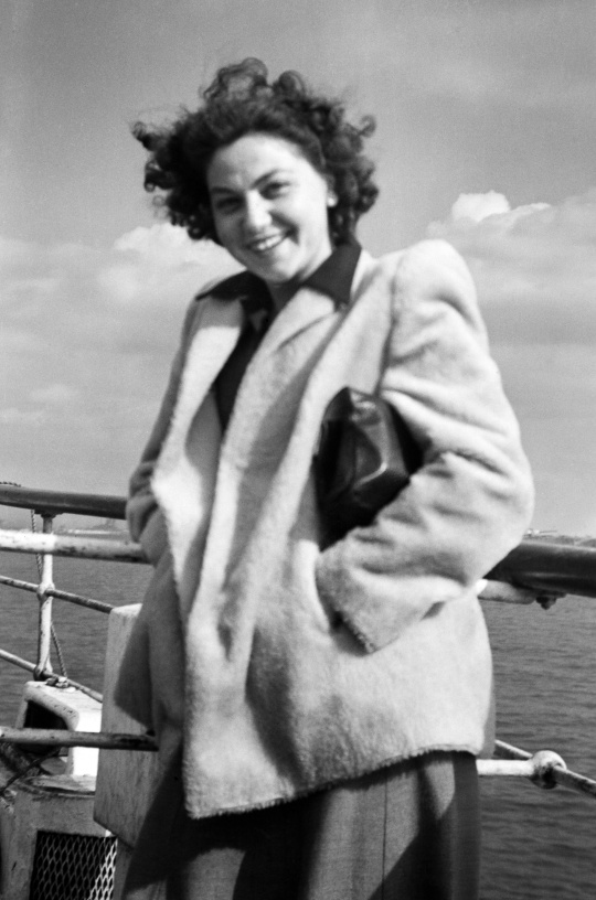 Una on the Isle of Wight ferry. 1947.