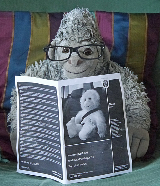 Yeti reads the Skoda Yeti leaflet.