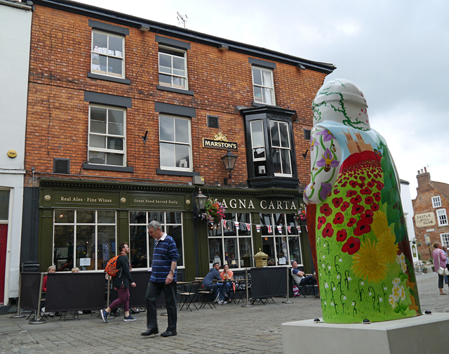 Wild Flower Statue Baron / Magna Carta Pub- Lincoln Barons Charter Trails 2015 - Mooch monkey