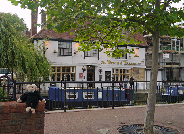 The Witch & Wardrobe Pub in Lincoln 2015 - Mooch monkey