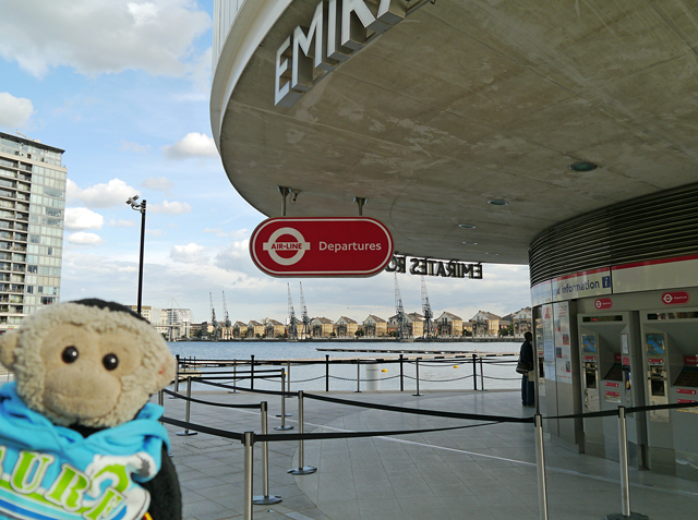 Mooch monkey uses the TfL Emirates Air Line cable car - entrance