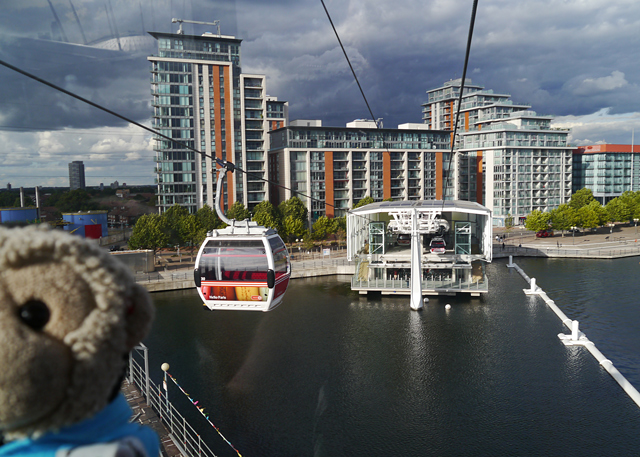 Mooch monkey uses the TfL Emirates Air Line cable car - ascent from terminal