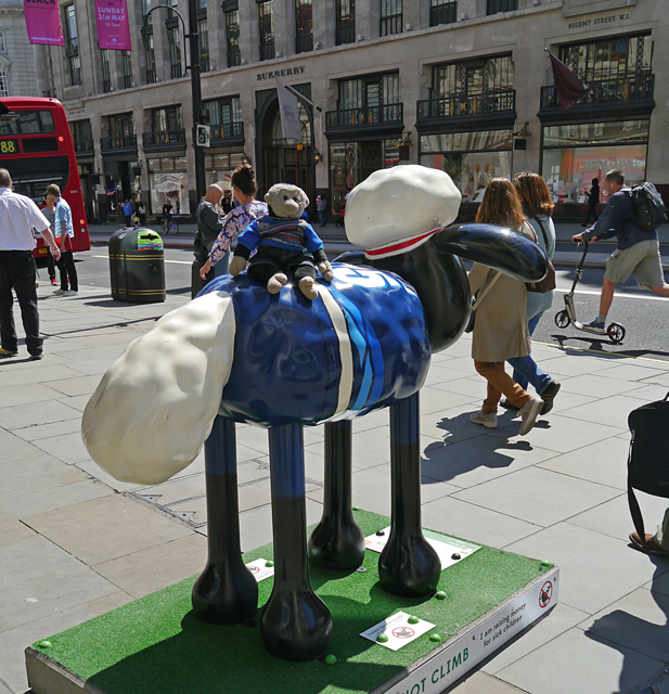 Ram of the Match - Shaun in the City, London 2015 - Mooch monkey