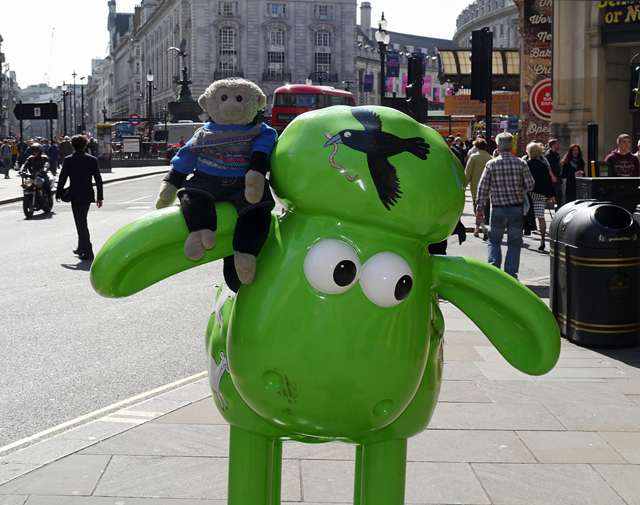 The Gruffalo Shaun - Shaun in the City, London 2015 - Mooch monkey