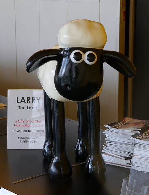 Larry the Lamb - Shaun in the City, London 2015 - Mooch monkey
