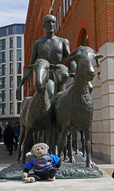 Paternoster sculpture, London 2015 - Mooch monkey