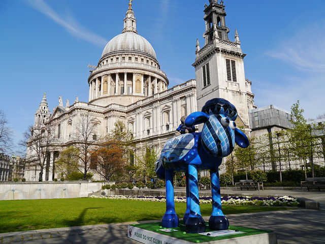A Capital View - Shaun in the City, London 2015 - Mooch monkey