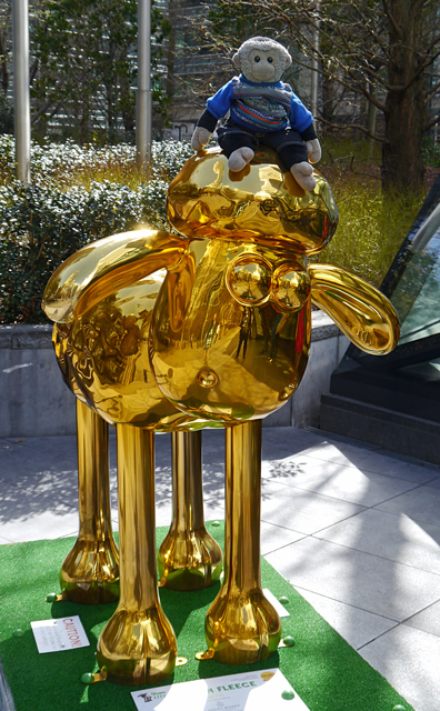 Golden Fleece - Shaun in the City, London 2015 - Mooch monkey