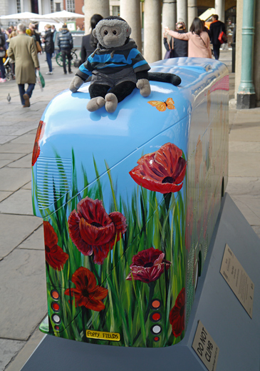 Mooch monkey at Year of the Bus London 2014 - W03 Poppy Fields