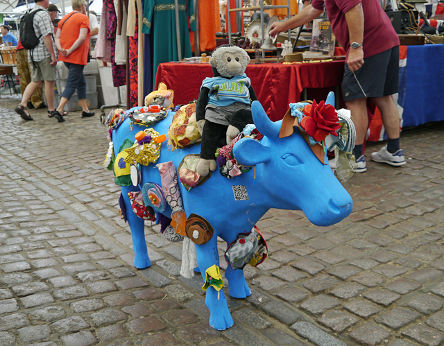 Mooch monkey at Books About Town in London 2014 - Corelli Creature Carnival - cow