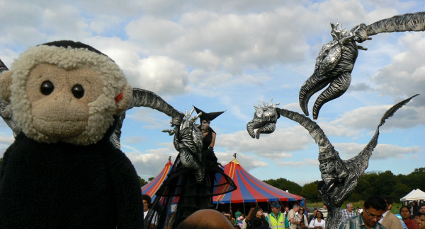 Mooch monkey with the Saurus from Close-Act at the Croydon Mela - August 2009.