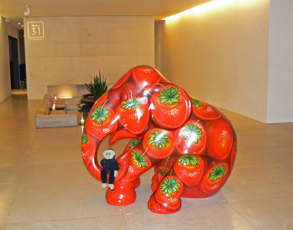 Mooch monkey at the London Elephant Parade - 004 Strawberry.