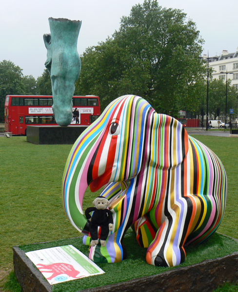 Mooch monkey at the London Elephant Parade - 016 Mrs Stripe.