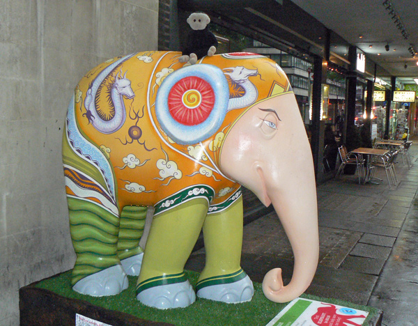 Mooch monkey at the London Elephant Parade - 027 Chinesephant.