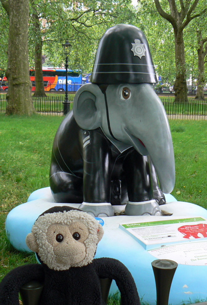 Mooch monkey at the London Elephant Parade - 046 Bobby.