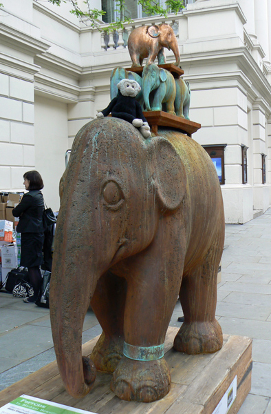 Mooch monkey at the London Elephant Parade - 049 Ferrous.