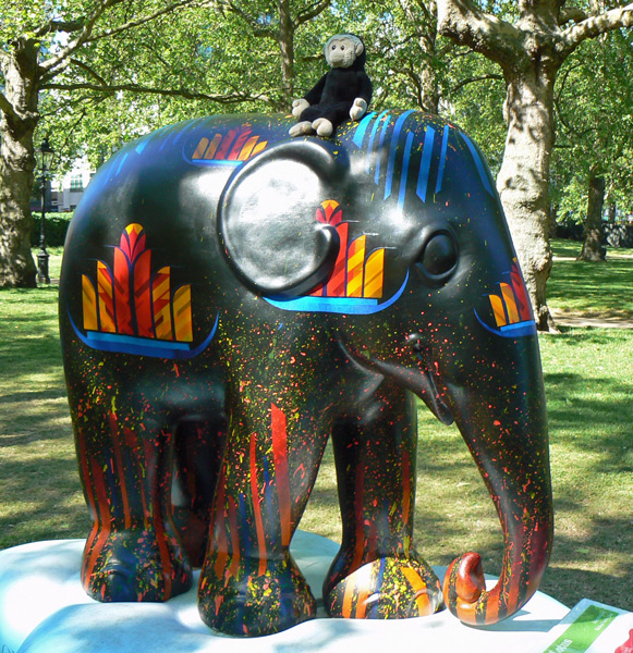 Mooch monkey at the London Elephant Parade - 073 The Vanishing Lotus