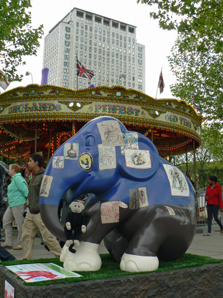 Mooch monkey at the London Elephant Parade - 117 Untitled.