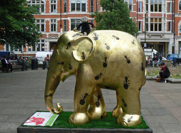 Mooch monkey at the London Elephant Parade - 154 Gilt.