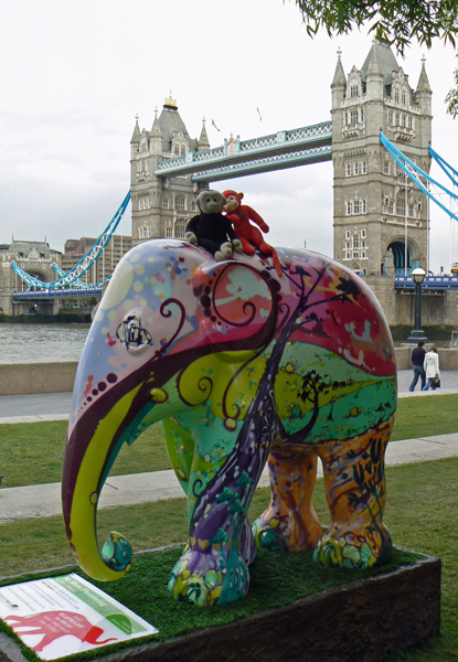 London Elephant Parade - Monkeys at Tower Bridge.