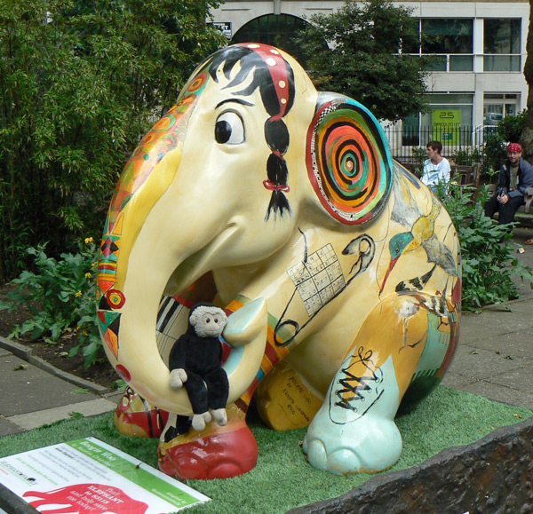 Mooch monkey at the London Elephant Parade - Boogie Woo.