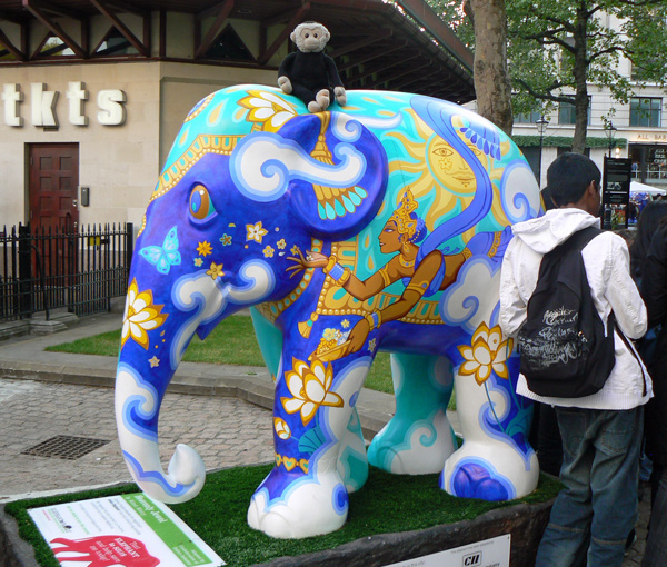 Mooch monkey at the London Elephant Parade - 187 Heavenly Jewel.