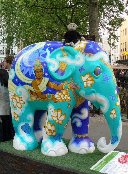 Mooch monkey at the London Elephant Parade - 187 Heavenly Jewel.
