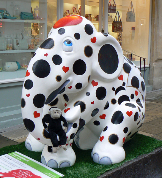 Mooch monkey at the London Elephant Parade - 199 Impossiphant.