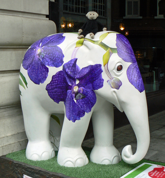 Mooch monkey at the London Elephant Parade - 214 Vanda.