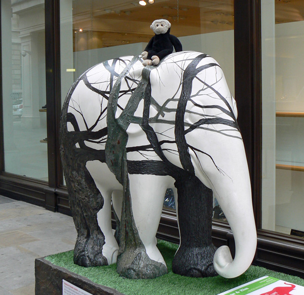 Mooch monkey at the London Elephant Parade - 220 Oak, Chestnut, Plane & Elm