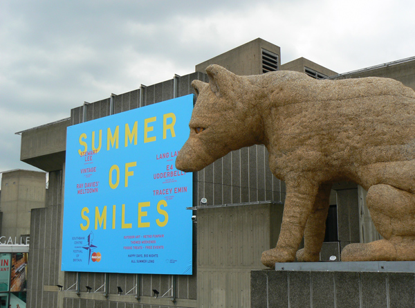 Mooch monkey visits the Summer of Smiles on the Southbank - giant urban fox