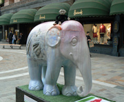 London Elephant Parade - 099 Buddy.