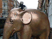 London Elephant Parade - 123 A Penny For Your Thoughts