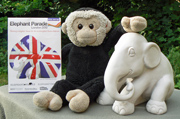 London Elephant Parade - Mooch monkey with an unpainted elephant.