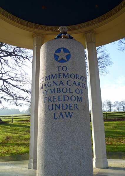Mooch monkey at Runnymede, the Magna Carta Memorial.