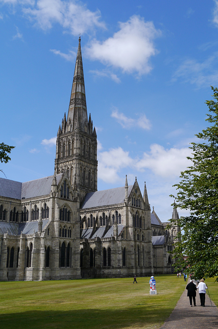 Salisbury Cathedral - Mooch monkey