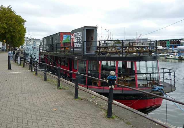 Mooch monkey at Grain Barge, Bristol