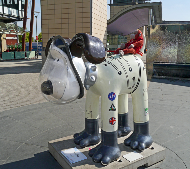 Mooch monkey at Gromit Unleashed in Bristol 2013 - 11 Astro Dog