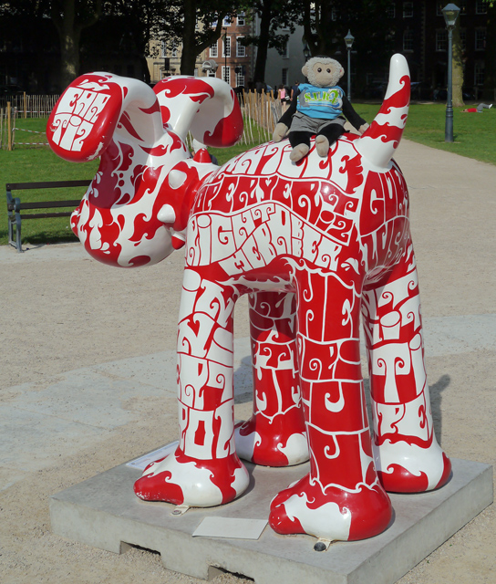 Mooch monkey at Gromit Unleashed in Bristol 2013 - 16 Bark at Ee