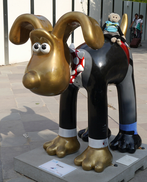 Mooch monkey at Gromit Unleashed in Bristol 2013 - 17 Groscar