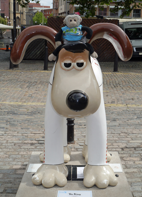 Mooch monkey at Gromit Unleashed in Bristol 2013 - 19 The King