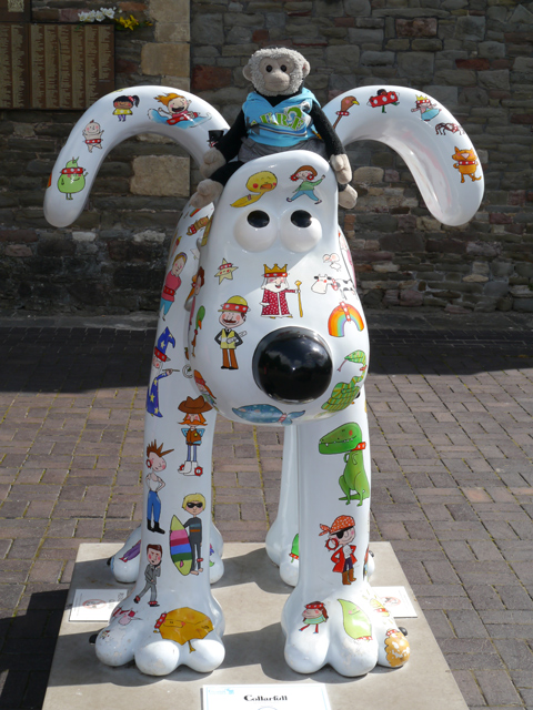 Mooch monkey at Gromit Unleashed in Bristol 2013 - 28 Collarfull