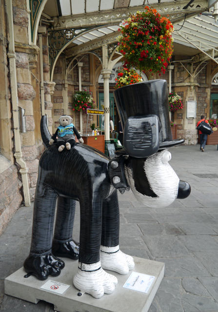 Mooch monkey at Gromit Unleashed in Bristol 2013 - 38 Isambark Kingdog Brunel