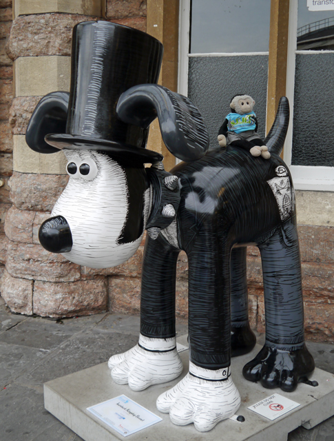 Mooch monkey at Gromit Unleashed in Bristol 2013 - 38 Isambark Kingdog Brunel