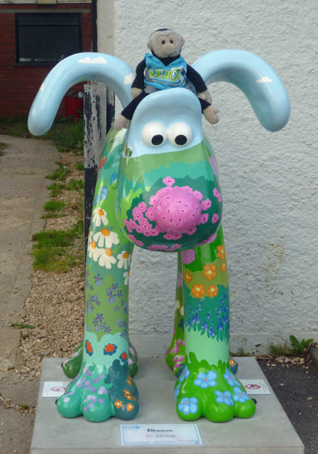 Mooch monkey at Gromit Unleashed in Bristol 2013 - 64 Blossom